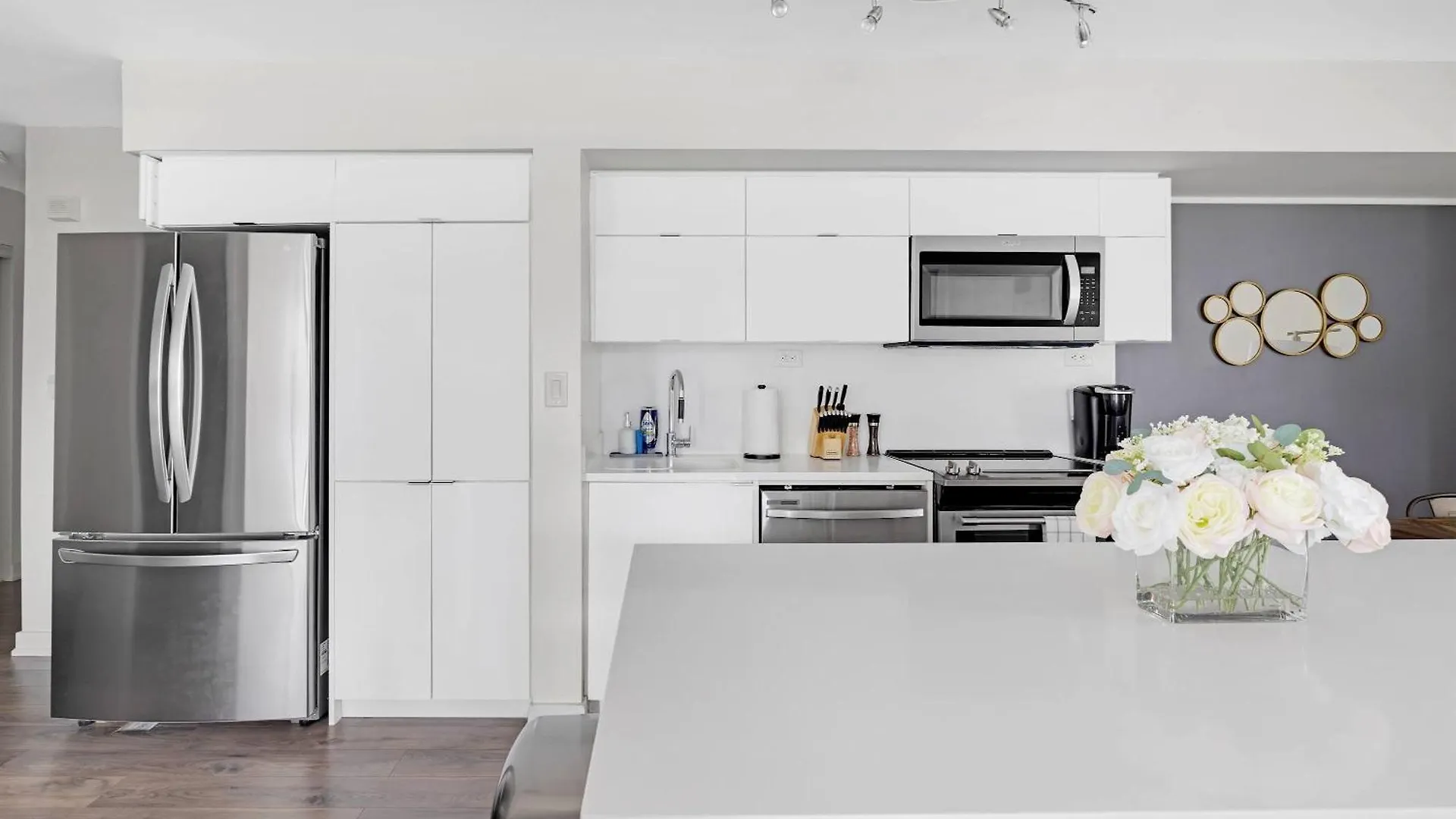 Downtown Oasis Top Location & Free Parking Apartment Toronto 0*,  Canada